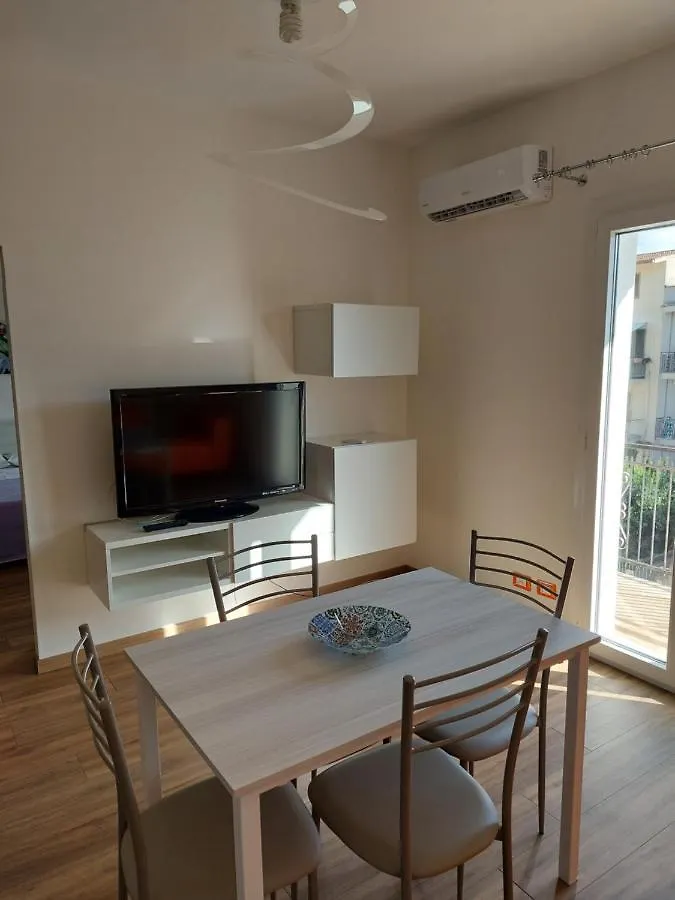 Alice Apartment Salemi 0*,